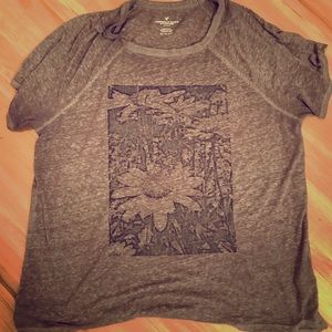 AEO women’s graphic tee XL